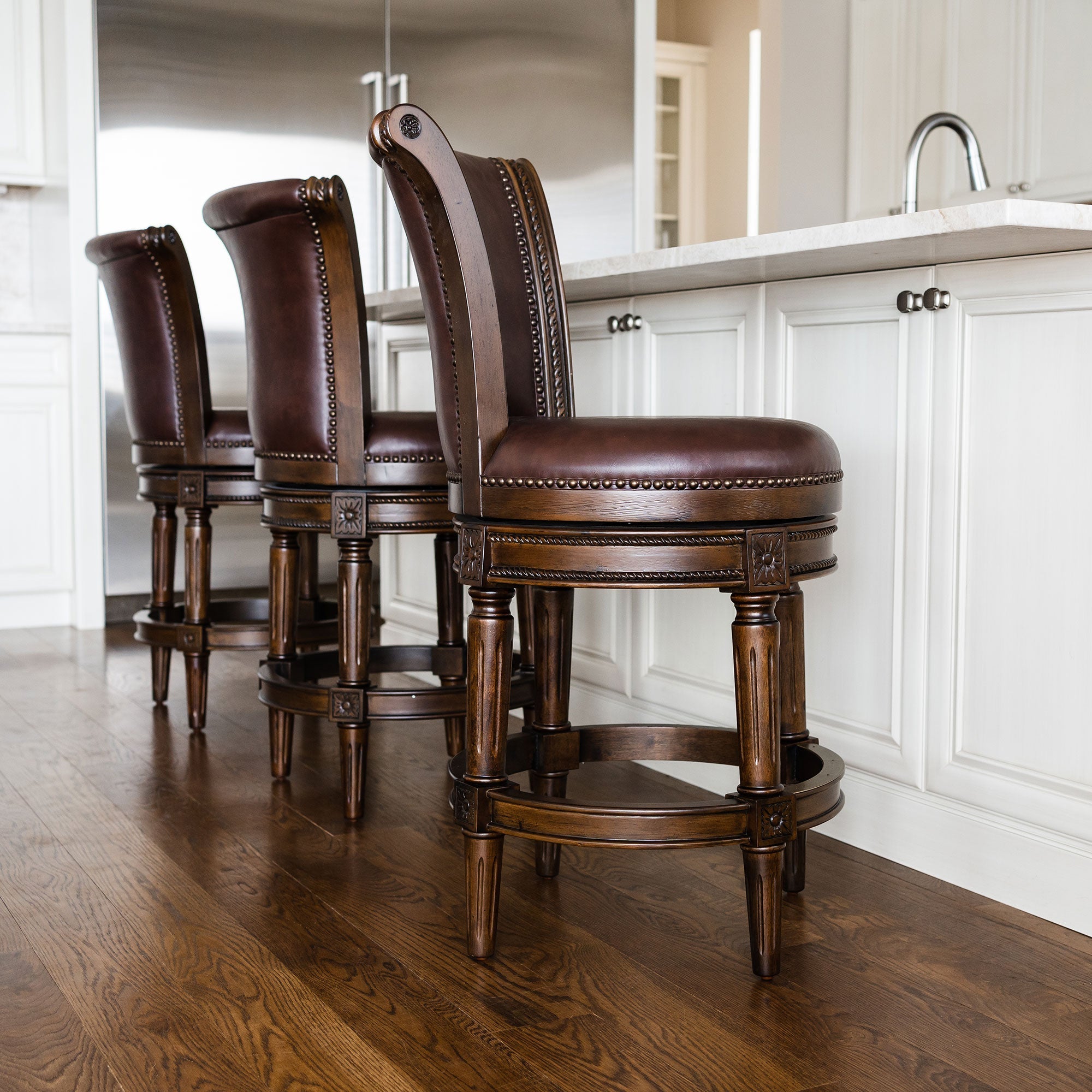 Maven Lane Pullman Swivel Kitchen Counter Stool 25